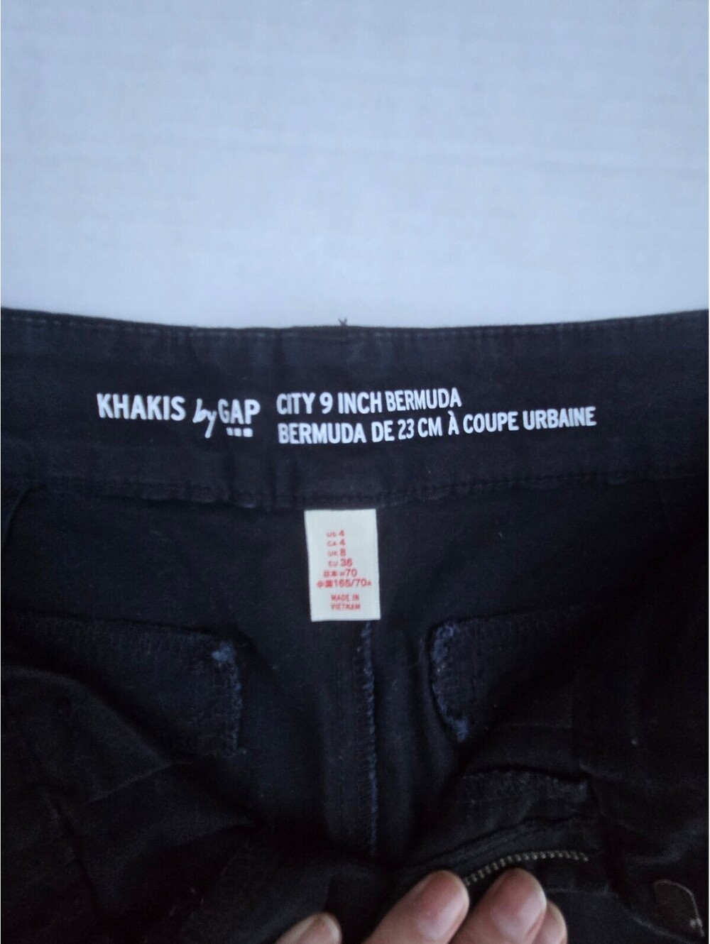 Khakis by GAP Women's City 9 Inch Bermuda Shorts Size 4 Black